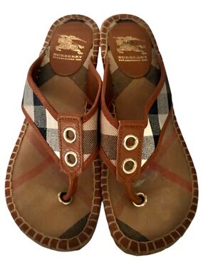 Authentic Burberry Nova Check Thong Wedge Sandals Leather Designer Summer Staple